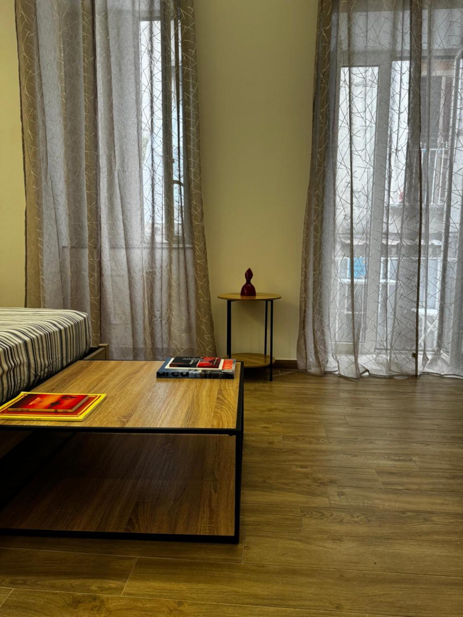 Terno Su Sanita Couette-café Naples